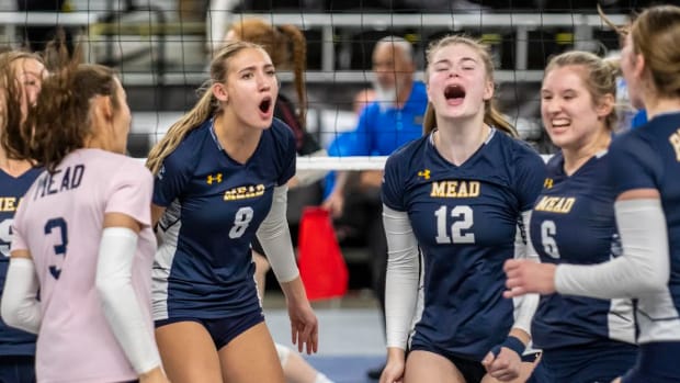 Mead competes in the 2022 Class 3A state volleyball championship match against Lakeside of Seattle in the Yakima Valley SunDome.